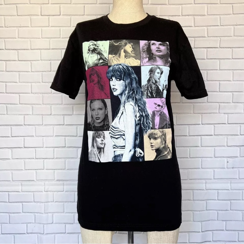 Taylor Swift The Eras Tour Official merch Black T-shirt size Large